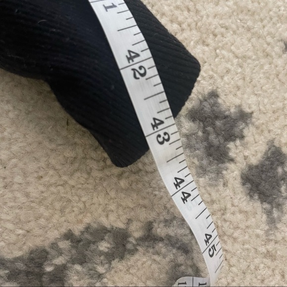 ALO yoga leggings medium - Picture 10 of 10